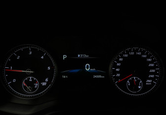 Подержанный автомобиль Hyundai Santa Fe 2021 года (11 фото)