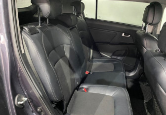 Подержанный автомобиль Kia Sportage 2014 года (10 фото)