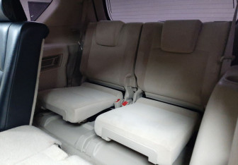 Подержанный автомобиль Toyota Land Cruiser Prado 2011 года (21 фото)