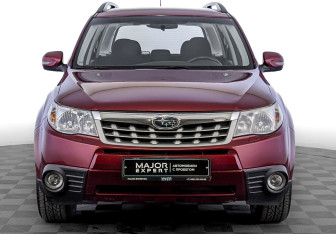 Подержанный автомобиль Subaru Forester Suv 2012 года (2 фото)