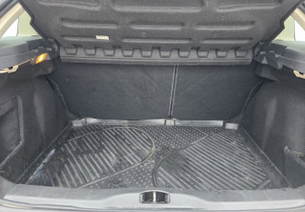 Подержанный автомобиль Citroen C4 Hatchback 2010 года (17 фото)