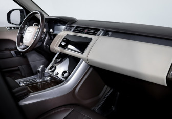 Подержанный автомобиль Land Rover Range Rover Sport 2019 года (9 фото)