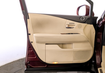 Подержанный автомобиль Lexus RX 2012 года (19 фото)