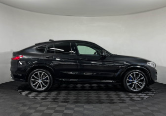 Подержанный автомобиль BMW X4 2021 года (6 фото)