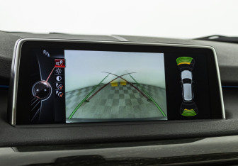 Подержанный автомобиль BMW X5 2014 года (14 фото)