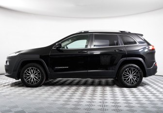 Подержанный автомобиль Jeep Cherokee 2014 года (8 фото)