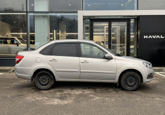 Подержанный автомобиль LADA (ВАЗ) Granta Sedan 2020 года (4 фото)