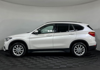 Подержанный автомобиль BMW X1 2018 года (5 фото)