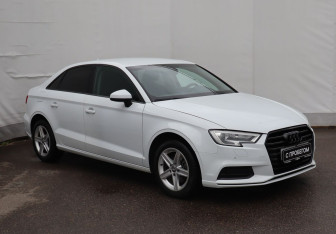 Подержанный автомобиль Audi A3 Sedan 2018 года (3 фото)
