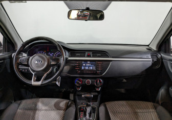 Подержанный автомобиль Kia Rio Hatchback 2020 года (21 фото)
