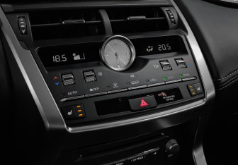 Подержанный автомобиль Lexus NX 2021 года (16 фото)