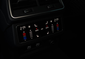 Подержанный автомобиль Audi A6 allroad 2021 года (23 фото)