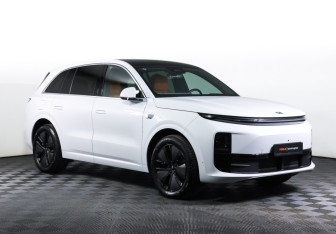 Подержанный автомобиль LiXiang L6 2024 года (3 фото)