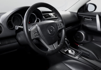 Подержанный автомобиль Mazda 6 Liftback 2008 года (14 фото)