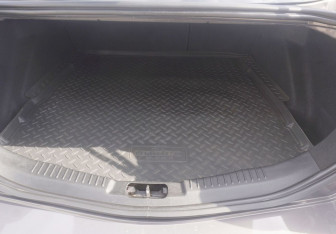 Подержанный автомобиль Ford Mondeo Sedan 2011 года (9 фото)