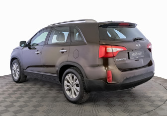 Подержанный автомобиль Kia Sorento 2019 года (7 фото)