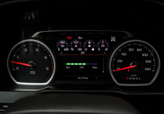 Подержанный автомобиль Chevrolet Silverado 2020 года (13 фото)