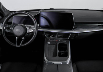 Подержанный автомобиль Haval F7 2024 года (12 фото)