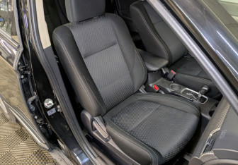 Подержанный автомобиль Mitsubishi Outlander 2016 года (23 фото)