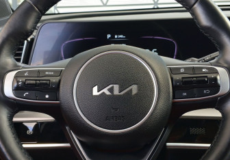 Подержанный автомобиль Kia Sportage 2023 года (15 фото)