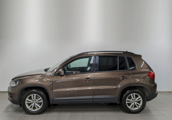 Подержанный автомобиль Volkswagen Tiguan 2014 года (8 фото)