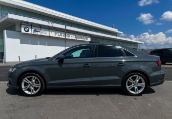 Подержанный автомобиль Audi A3 Sedan 2020 года (8 фото)