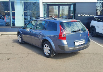 Подержанный автомобиль Renault Megane Wagon 2006 года (7 фото)