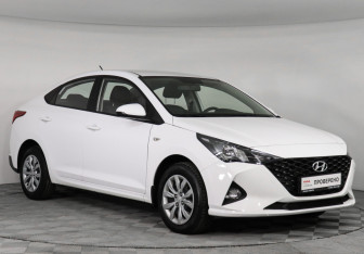 Подержанный автомобиль Hyundai Solaris Sedan 2021 года (3 фото)