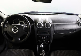 Подержанный автомобиль LADA (ВАЗ) Largus Wagon 2014 года (8 фото)