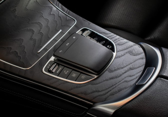 Подержанный автомобиль Mercedes-Benz GLC Coupe 2020 года (16 фото)