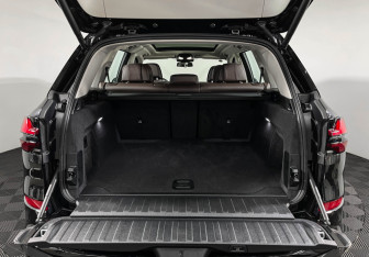 Новый BMW X5 2025 (10 фото)