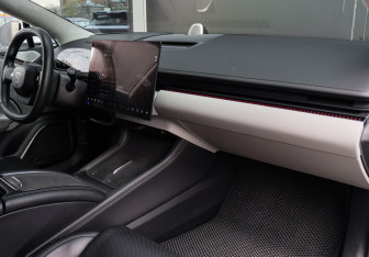 Подержанный автомобиль Zeekr 007 2024 года (7 фото)