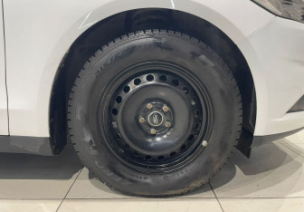 Подержанный автомобиль Ford Mondeo Sedan 2015 года (19 фото)