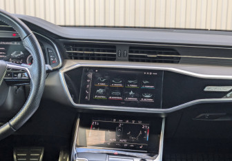 Подержанный автомобиль Audi A7 2021 года (15 фото)