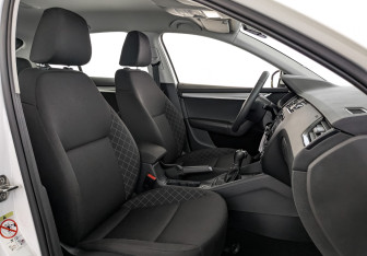 Подержанный автомобиль Skoda Octavia Liftback 2020 года (24 фото)