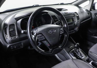 Подержанный автомобиль Kia Cerato Sedan 2016 года (7 фото)