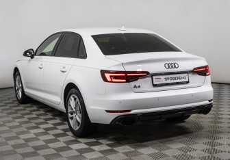 Подержанный автомобиль Audi A4 Sedan 2018 года (7 фото)