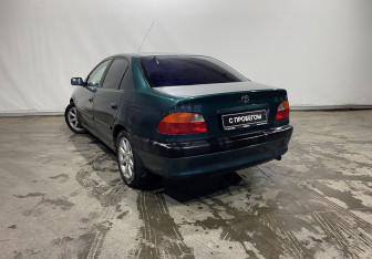 Подержанный автомобиль Toyota Avensis Sedan 1999 года (6 фото)