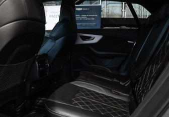 Подержанный автомобиль Audi Q8 2019 года (8 фото)