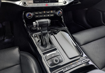 Подержанный автомобиль Kia Stinger 2019 года (29 фото)
