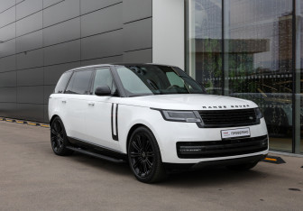 Подержанный автомобиль Land Rover Range Rover 2025 года (3 фото)