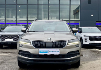Подержанный автомобиль Skoda Karoq 2020 года (2 фото)