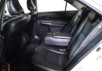 Подержанный автомобиль Toyota Camry Sedan 2012 года (11 фото)