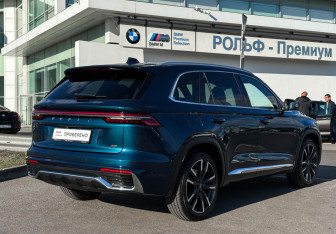 Подержанный автомобиль Geely Monjaro 2023 года (5 фото)