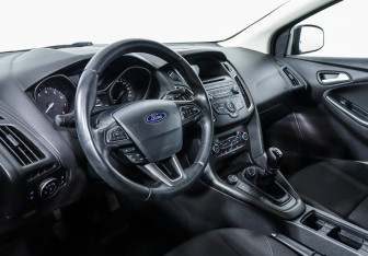 Подержанный автомобиль Ford Focus Wagon 2018 года (9 фото)