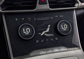 Подержанный автомобиль Exeed TXL 2022 года (27 фото)