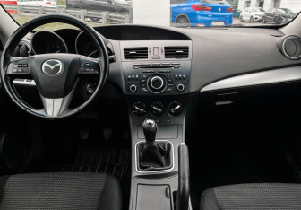 Подержанный автомобиль Mazda 3 Sedan 2012 года (12 фото)