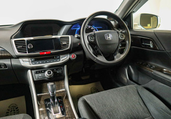 Подержанный автомобиль Honda Accord Sedan 2014 года (11 фото)