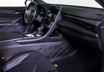 Подержанный автомобиль Toyota Avalon 2022 года (11 фото)