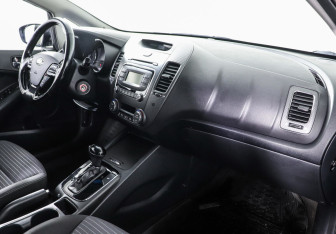 Подержанный автомобиль Kia Cerato Sedan 2017 года (5 фото)